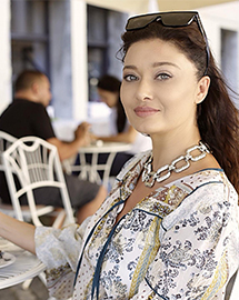 نورگل یشیلچای (Nurgül Yeşilçay)