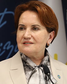 مرال آکشنر (Meral Akşener)